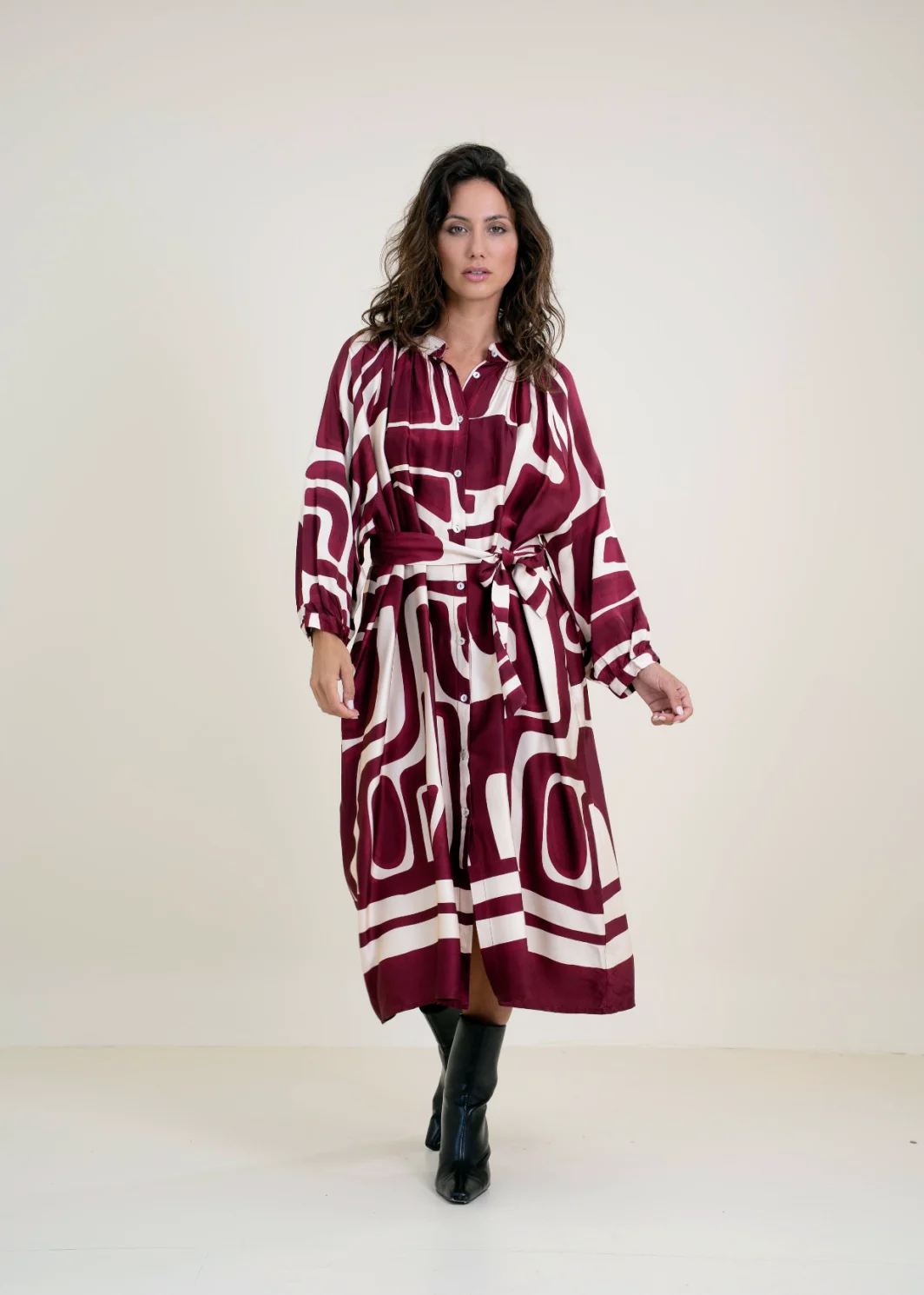 Vestido camisero estampado burdeos talla única con cinturón