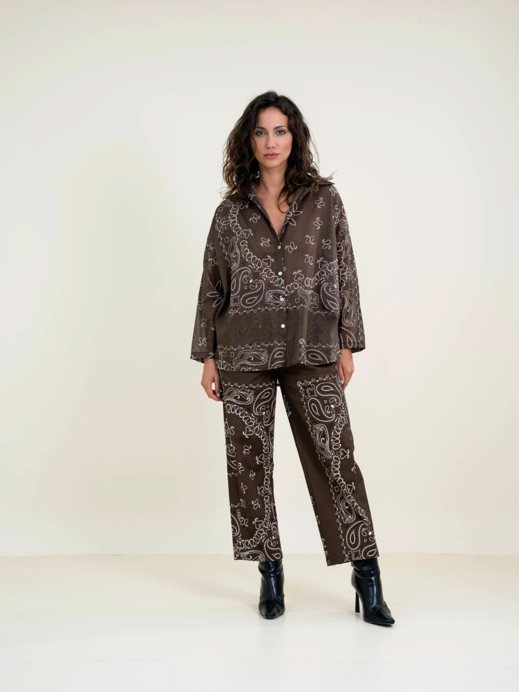 Pantalón Estampado Marrón Cachemir
